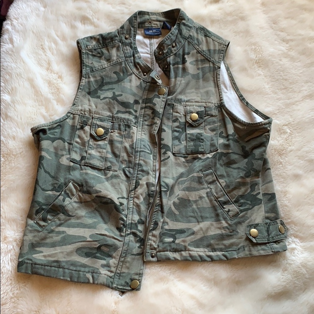 Camo vest